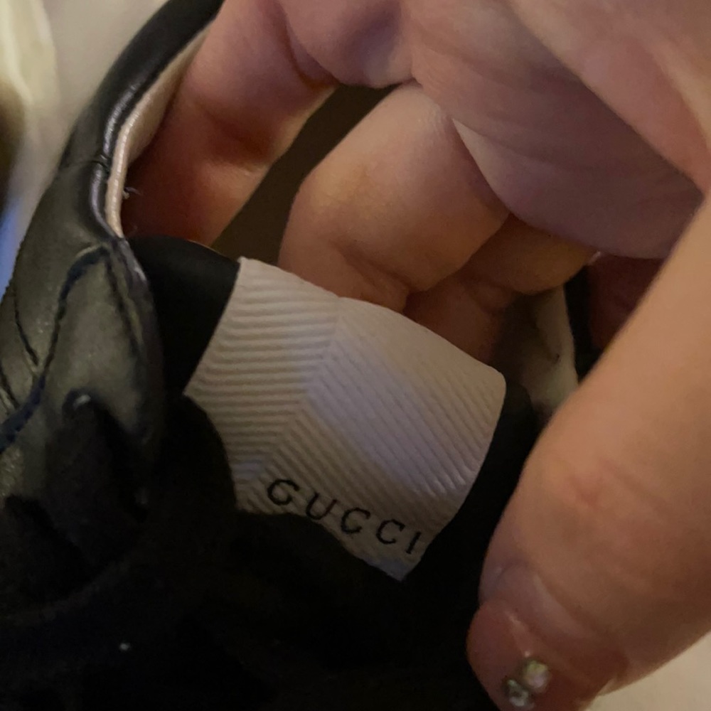 Women’s Gucci rhyton sneakers size women’s 6 never worn - Picture 2 of 5